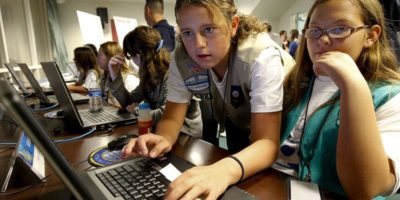 girl-scouts-coding