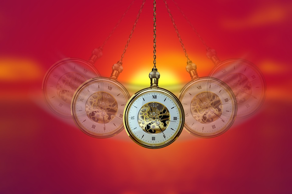 Pendulum-Hypnosis-Swing-Clock-Commute-Pocket-Watch-4041584
