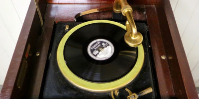 Phonograph2